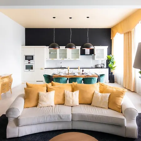 Central 4 Bedrooms Munich